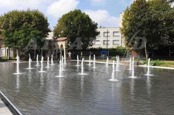 Spectacles_fontaines_seches_ephemeres_bassin