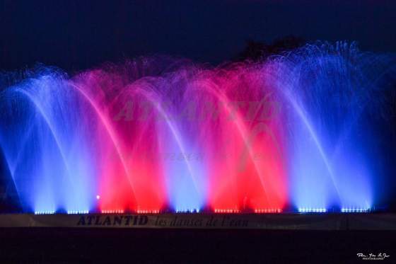 Spectacles_fontaines_rouges_bleus