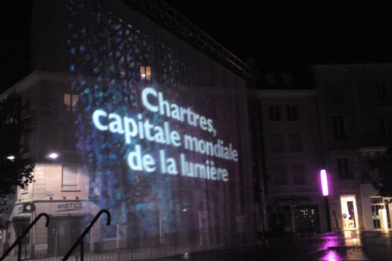 Rideau_deau_Chartres