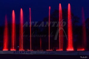 Atlantid - Jets d'eau droits rouges