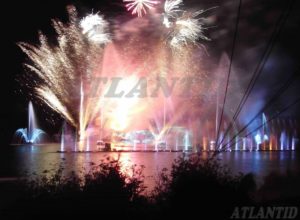 Atlantid - Spectacle Palais des Eaux avec feu d'artifice