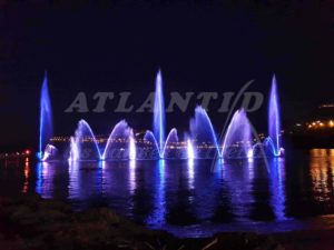 Atlantid - Jets d'eau violets
